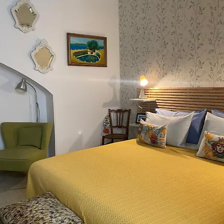 Casarizzi 24 Vacanze Ortigia בית נופש *